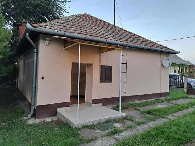 Eladó családi ház, Nyíregyházán 34.9 M Ft, 2 szobás