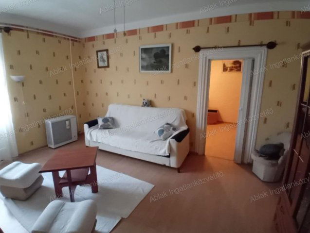 Eladó téglalakás, Kecskeméten 55 M Ft, 2 szobás