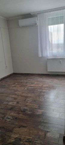 Eladó téglalakás, Várpalotán 36 M Ft, 1+1 szobás