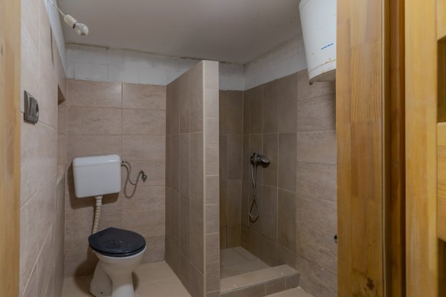 Eladó nyaraló, Baján 19.9 M Ft, 4+1 szobás