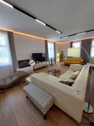 Eladó téglalakás, Baján 99.99 M Ft, 2 szobás