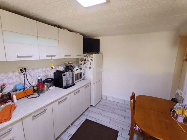 Eladó családi ház, Szentmártonkátán 28.99 M Ft, 2 szobás