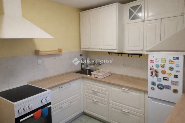 Eladó panellakás, Budapesten, IV. kerületben 67.5 M Ft, 2 szobás