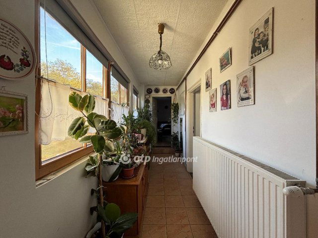 Eladó családi ház, Tengődön 32 M Ft, 4 szobás