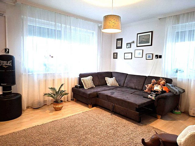 Eladó családi ház, Debrecenben 99.9 M Ft, 5 szobás