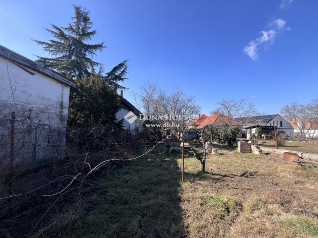 Eladó családi ház, Budapesten, XVI. kerületben 84.9 M Ft