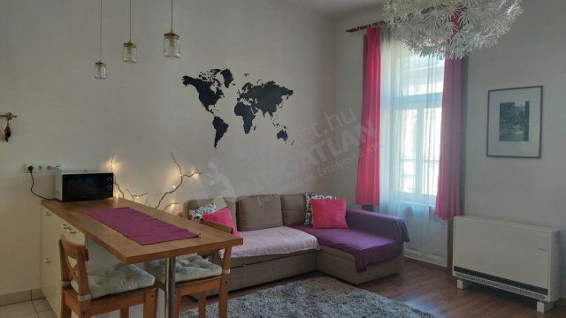 Kiadó téglalakás, albérlet, VI. kerületben, Csengery utcában