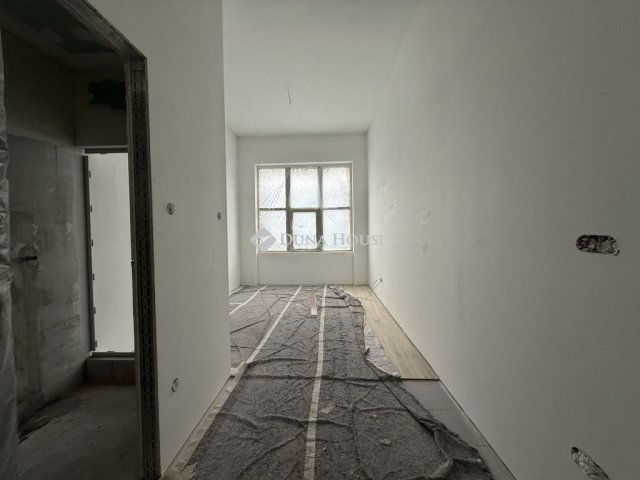 Eladó téglalakás, Budapesten, XXI. kerületben 21 M Ft, 1 szobás