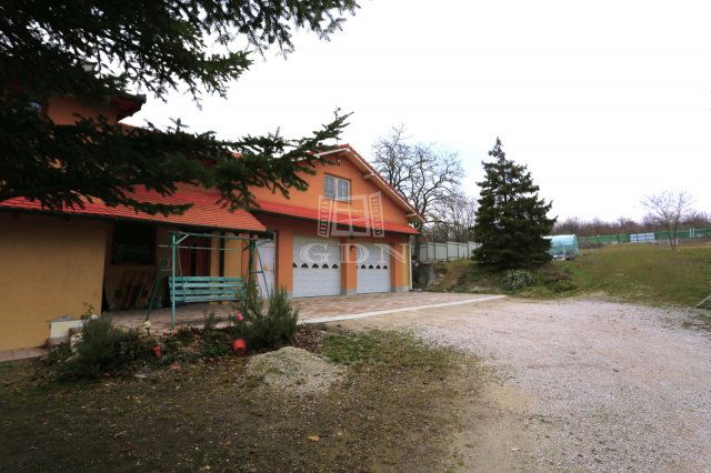 Eladó ipari ingatlan, Tárnokon 177 M Ft, 6 szobás