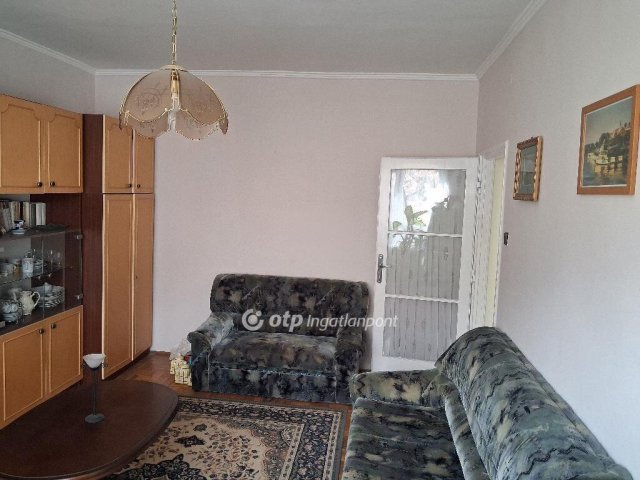 Eladó téglalakás, Győrött 54.9 M Ft, 2 szobás