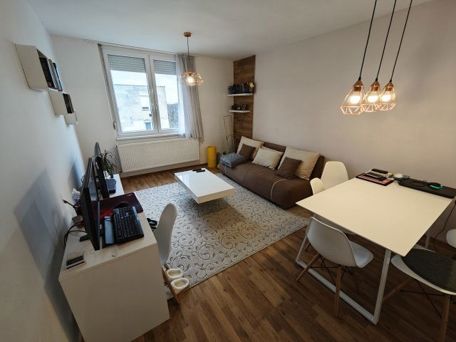 Eladó panellakás, Gyulán 32.9 M Ft, 2 szobás