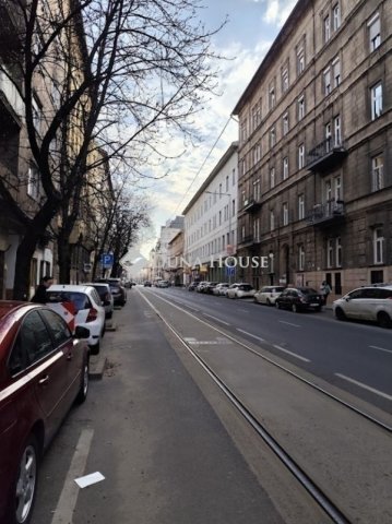 Eladó téglalakás, Budapesten, II. kerületben 49 M Ft, 1 szobás