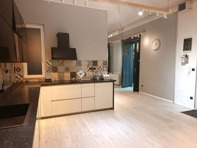 Eladó téglalakás, Budapesten, II. kerületben 160 M Ft, 3 szobás