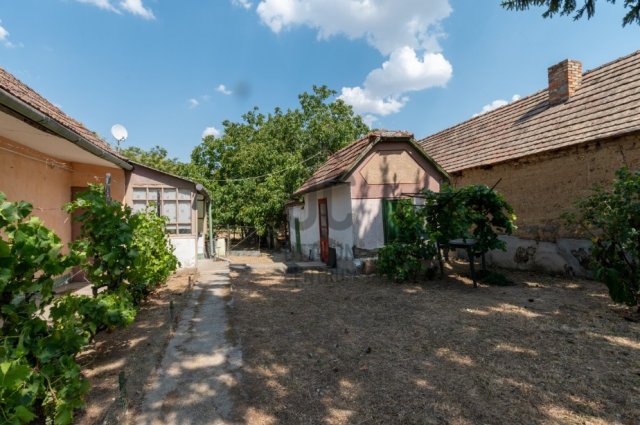Eladó családi ház, Csőszön 16.5 M Ft, 2 szobás