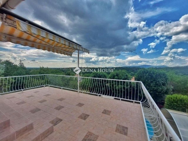 Eladó családi ház, Szentendrén 238 M Ft, 6 szobás