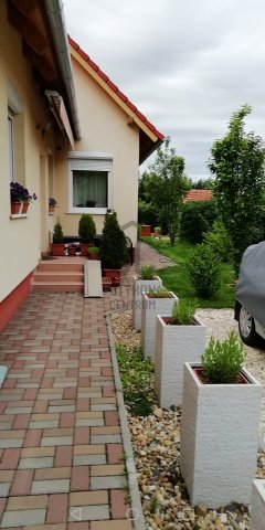 Eladó családi ház, Budapesten, XVII. kerületben 158.9 M Ft