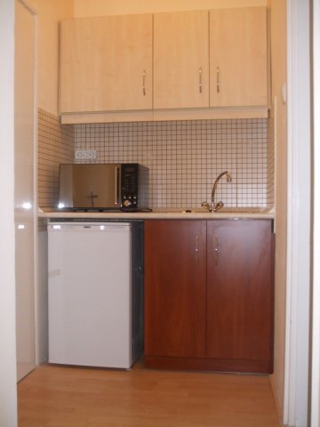 Kiadó téglalakás, albérlet, Pécsett 64 E Ft / hó, 1 szobás