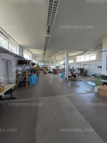 Eladó ipari ingatlan, Esztergomban 155 M Ft, 8+5 szobás