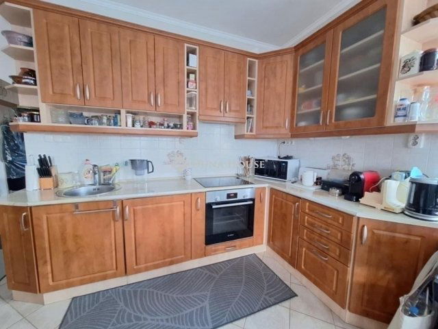 Eladó téglalakás, Pécsett 74.9 M Ft, 3 szobás