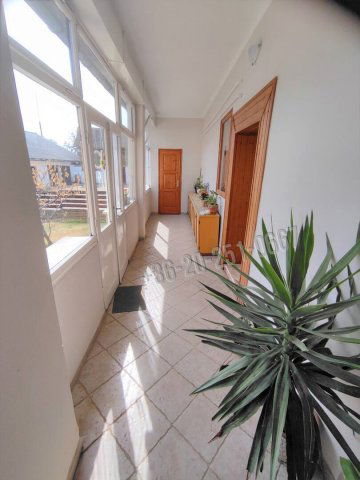 Eladó családi ház, Véménden 46.9 M Ft, 5 szobás