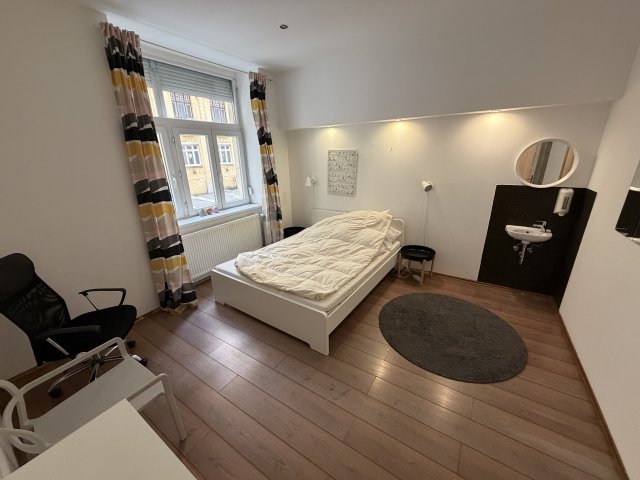 Eladó téglalakás, XIII. kerületben, Radnóti Miklós utcában