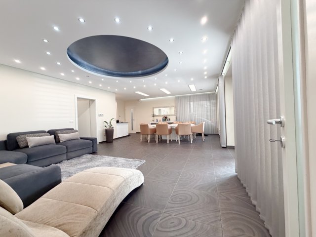 Eladó családi ház, Debrecenben 259 M Ft, 5 szobás