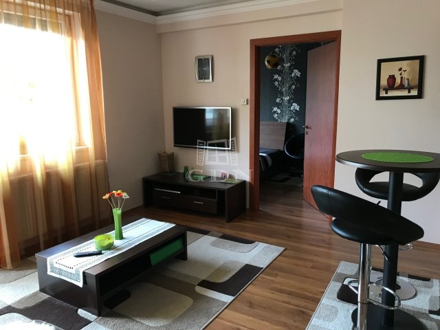 Eladó téglalakás, Budapesten, XV. kerületben, Eötvös utcában