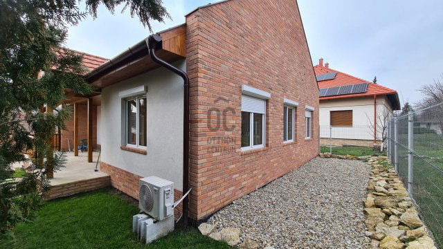 Eladó családi ház, Pomázon 146.5 M Ft, 4 szobás