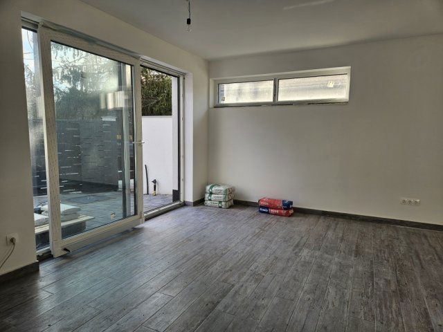 Eladó családi ház, Szentendrén 135 M Ft, 4 szobás