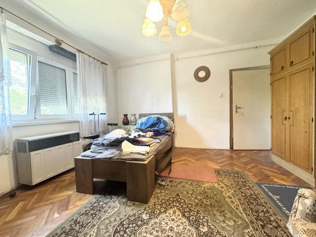 Eladó téglalakás, Pécsett, Fehérhegyi úton 26 M Ft, 2 szobás
