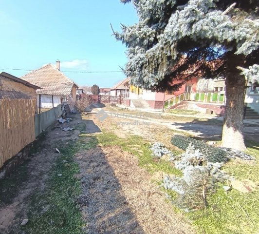 Eladó családi ház, Tápiószecsőn 49.5 M Ft, 7 szobás