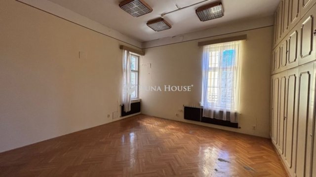 Eladó családi ház, Kiskunfélegyházán 329.9 M Ft, 5 szobás