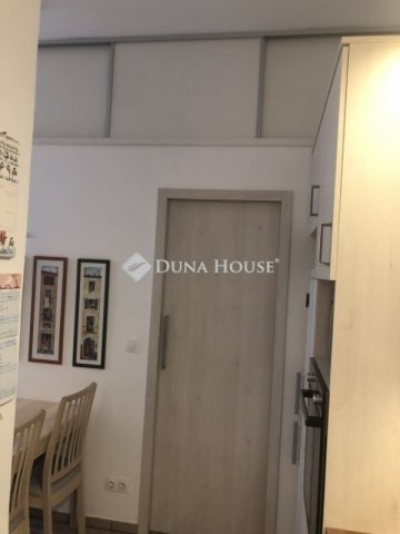 Eladó téglalakás, Budapesten, VIII. kerületben 104.7 M Ft