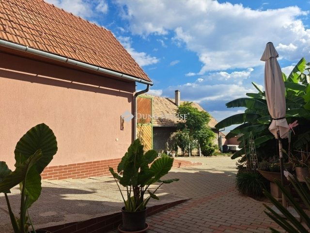 Eladó családi ház, Nagyharsányon 69.9 M Ft, 4 szobás