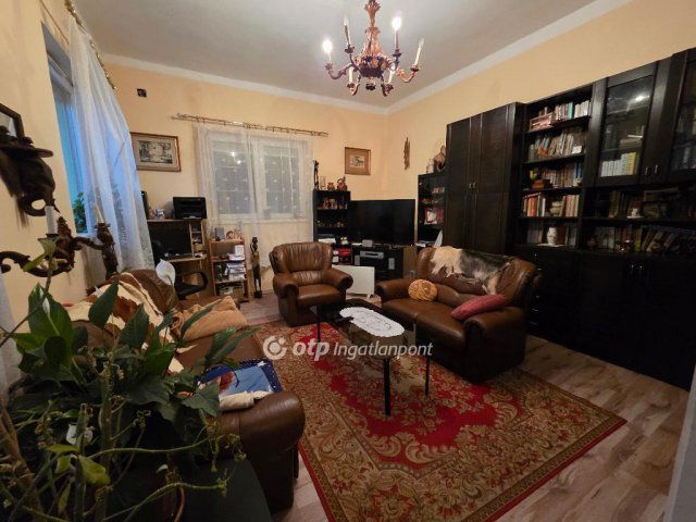 Eladó családi ház, Szuhakállón 179 M Ft, 6 szobás