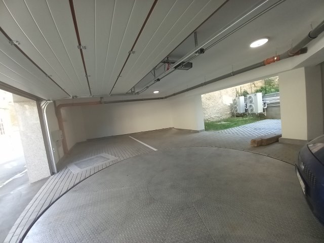 Kiadó garázs, Pécsett, Bástya utcában 30 E Ft / hó