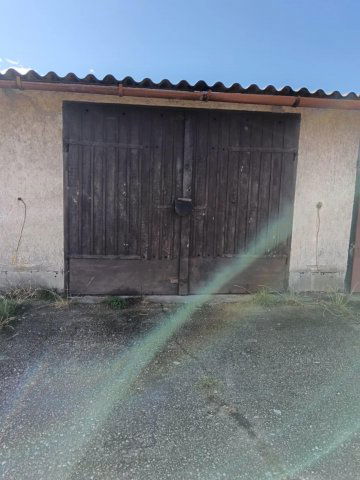 Eladó garázs, Oroszlányban 5 M Ft / költözzbe.hu