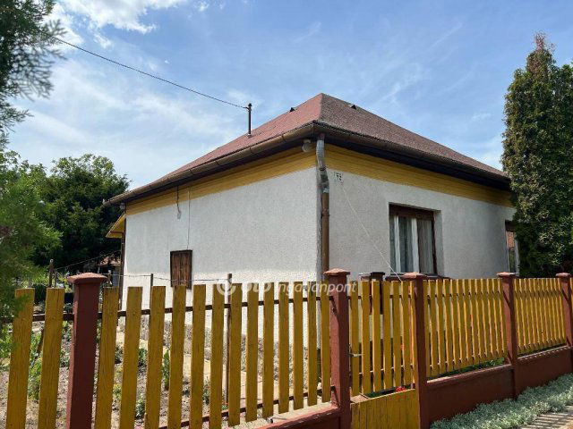 Eladó családi ház, Tápiógyörgyén 26.5 M Ft, 2+1 szobás