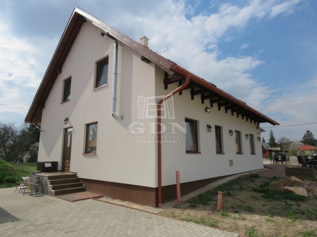 Eladó hotel, Pákozdon 199 M Ft / költözzbe.hu