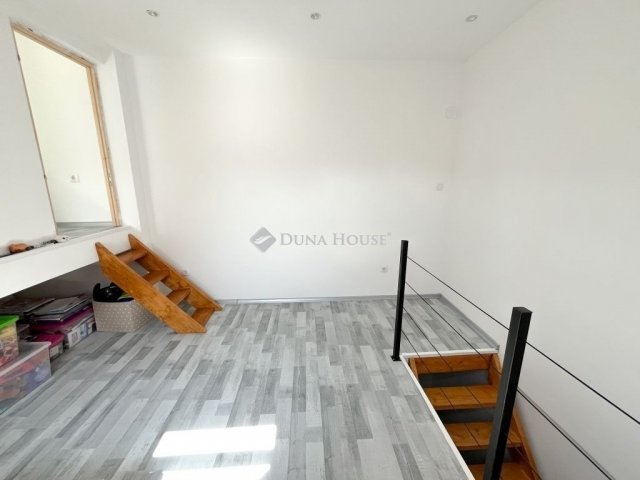 Eladó téglalakás, Budapesten, XX. kerületben 34.9 M Ft, 3 szobás