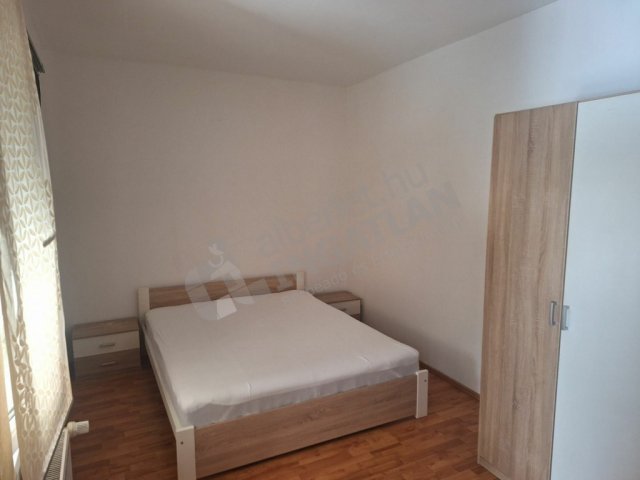 Kiadó téglalakás, albérlet, VI. kerületben, Rózsa utcában