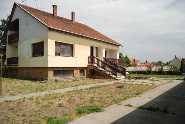 Eladó családi ház, Taksonyon 105 M Ft, 4 szobás