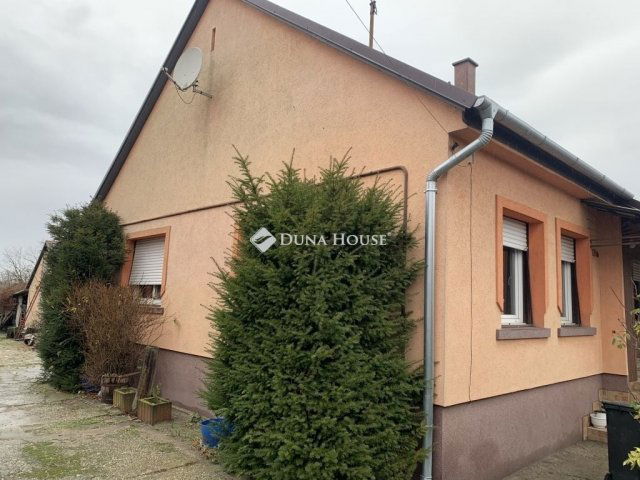 Eladó családi ház, Dabason 73.649 M Ft, 3 szobás