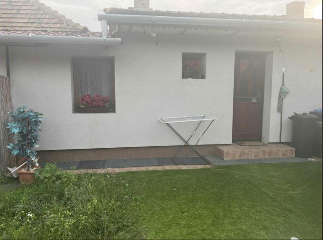 Eladó ikerház, Budapesten, XVIII. kerületben 44 M Ft, 1+2 szobás