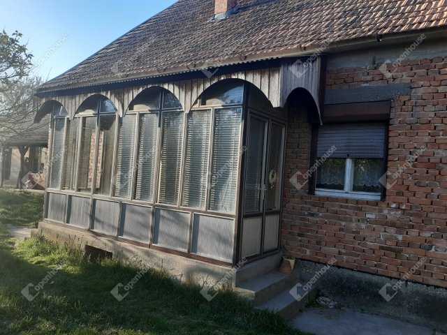 Eladó családi ház, Beleznán 21.9 M Ft, 5 szobás