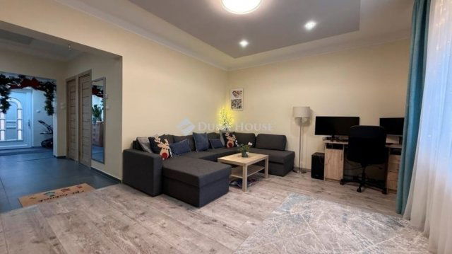 Eladó ikerház, Budapesten, XVIII. kerületben 104 M Ft, 3 szobás