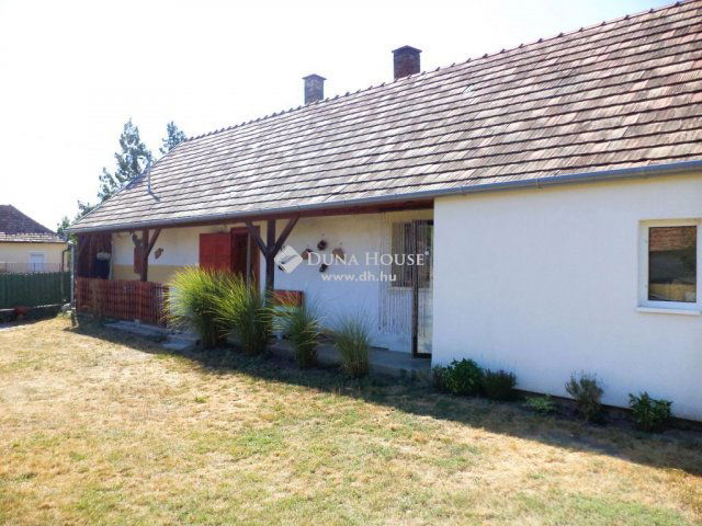 Eladó családi ház, Vereben 29.7 M Ft, 2 szobás