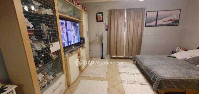 Eladó családi ház, Veszprémben 61.9 M Ft, 2+2 szobás