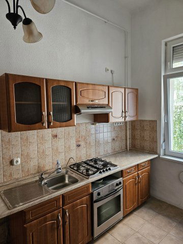 Kiadó téglalakás, albérlet, VI. kerületben, Szondi utcában