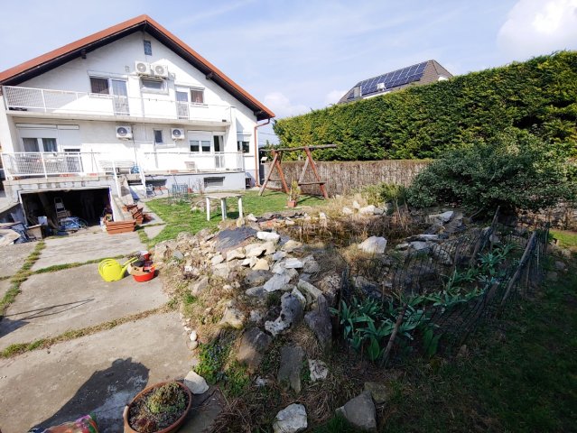 Eladó családi ház, Ürömön 125 M Ft, 8 szobás